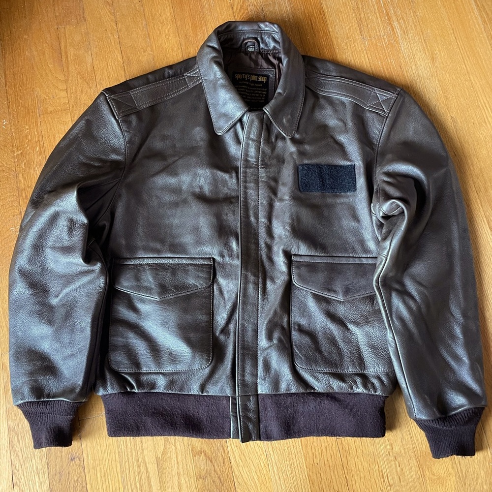 Sporty’s Pilot Leather Bomber - Picture 10 of 11
